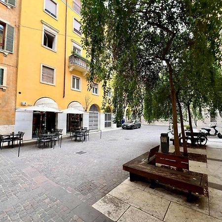 Frame Of Verona Apartments Bagian luar foto